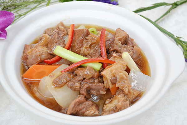 牛肉炖萝卜
