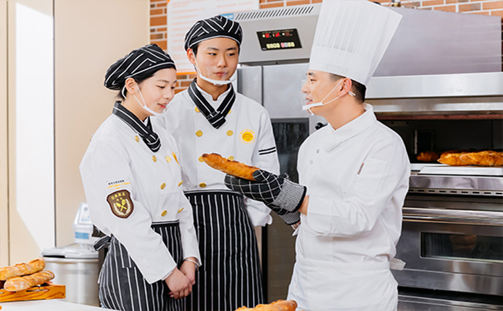 大学毕业找不到工作怎么办？青海新东方助你走稳高质量就业路！