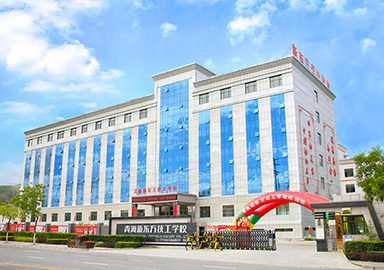 美丽校园环境 专业课堂设备